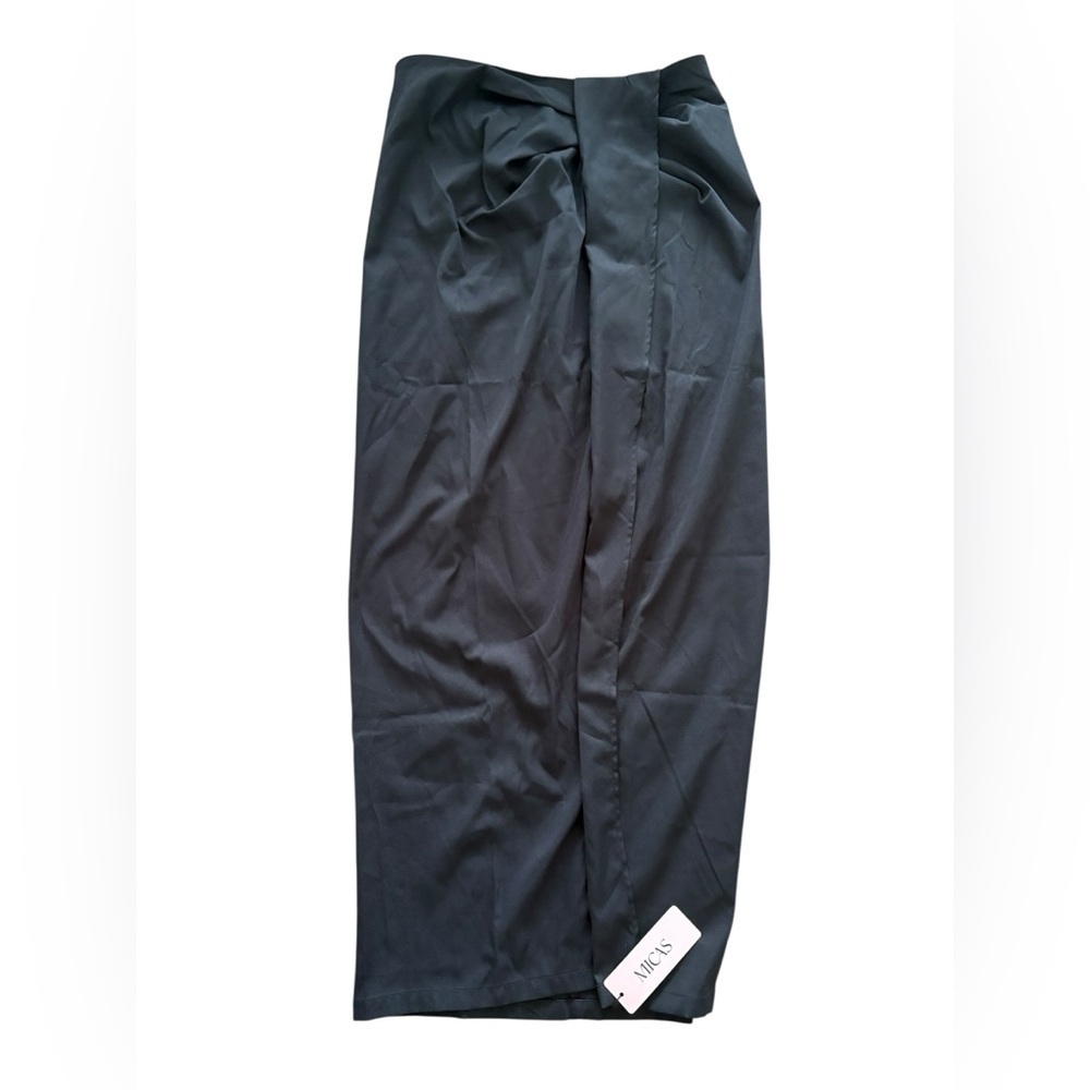 Chic Black Maxi Skirt